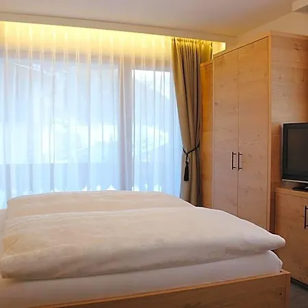 Waldpark Garni Otel 4*