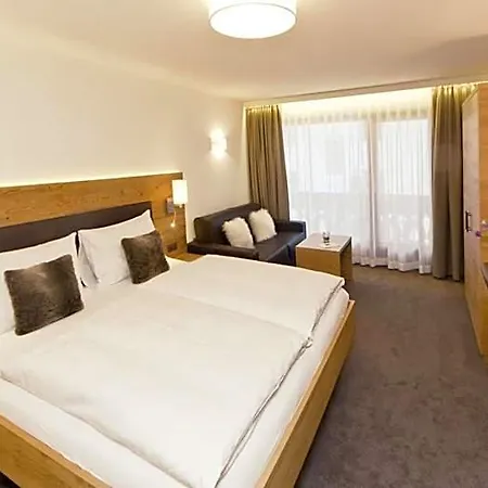 Hotel Waldpark Garni 4*
