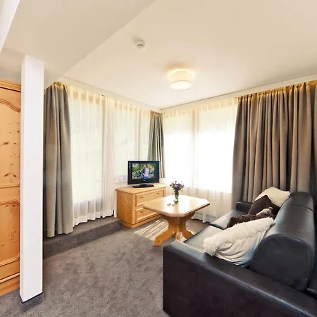 Waldpark Garni Otel 4*