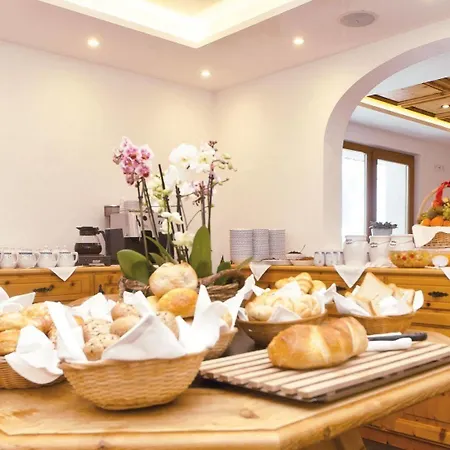 Waldpark Garni 4*