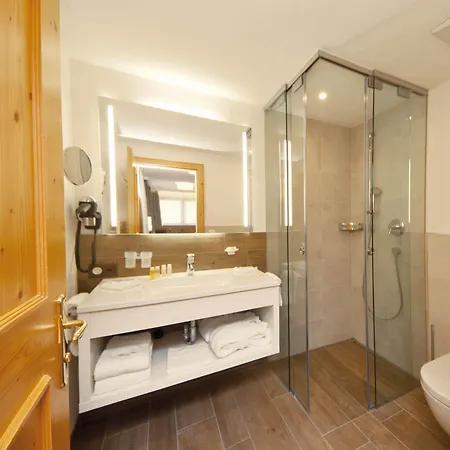 Waldpark Garni Otel 4*