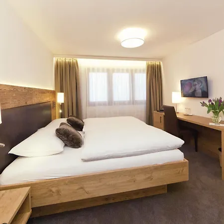 Waldpark Garni 4*