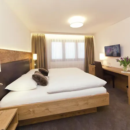 Waldpark Garni 4*