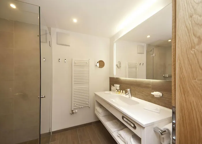 Otel Waldpark Garni 4*