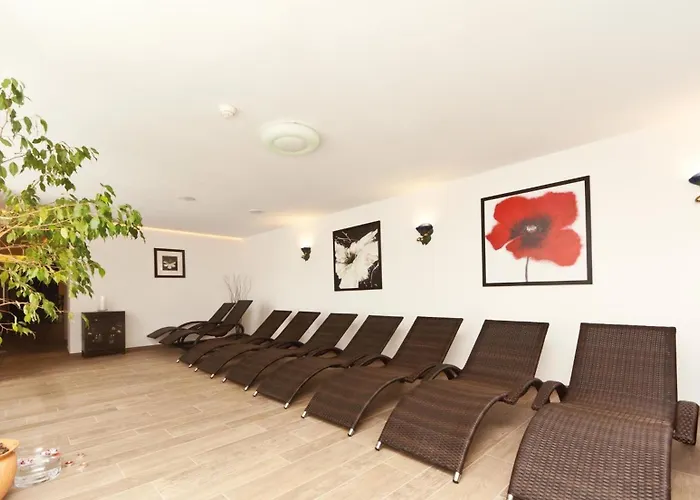 Hotel Waldpark Garni 4*