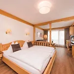 Waldpark Garni سامنون