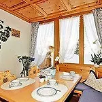 Waldpark Garni فندق سامنون