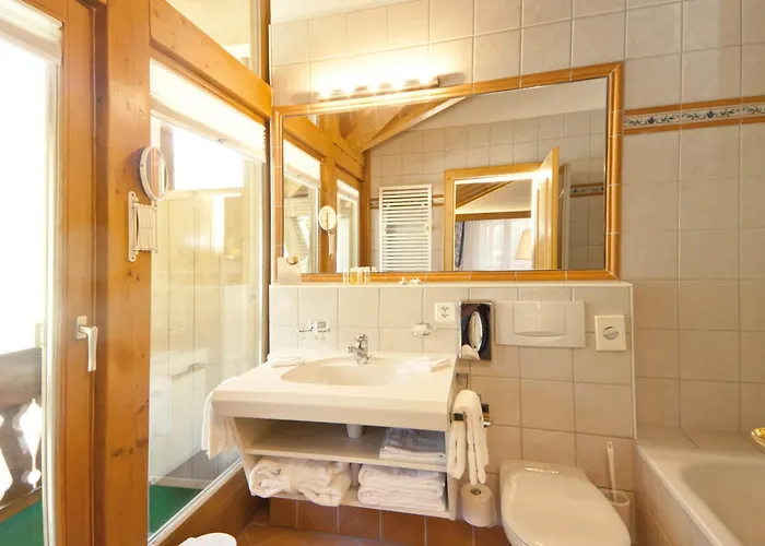 Waldpark Garni Otel 4*