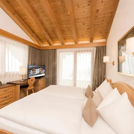 Waldpark Garni 4*